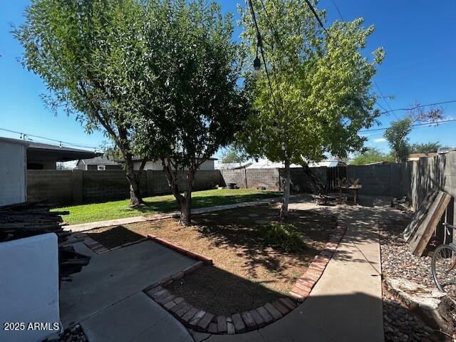 Building Photo - 2318 N Dayton St