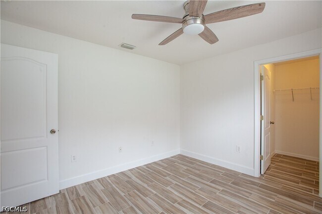 Building Photo - 2110 SW 38th Terrace
