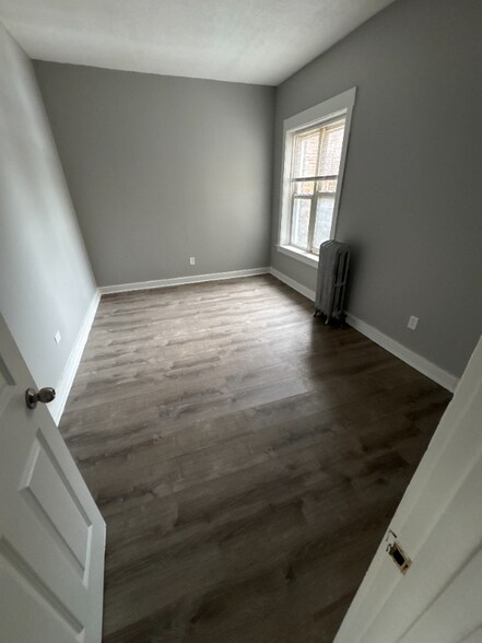 Building Photo - 6633 S Ellis Ave