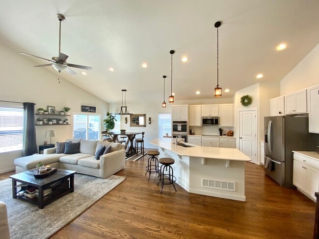 Building Photo - 1686 Derbyshire St