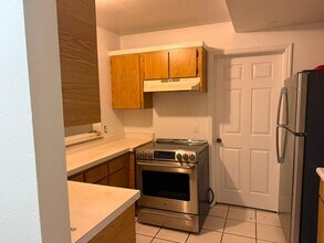 Building Photo - 712 Lucaya Dr