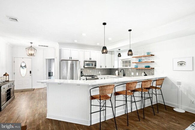 Building Photo - 536 W Montgomery Ave