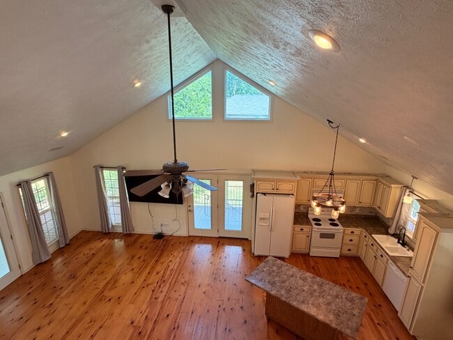 Building Photo - 505 Waterway Dr