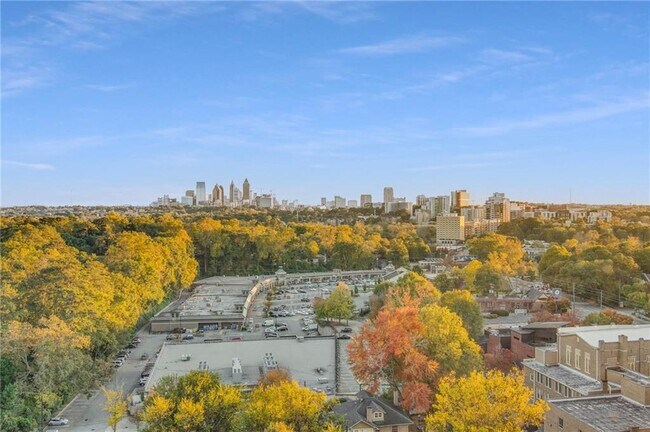 Building Photo - 2479 Peachtree Rd