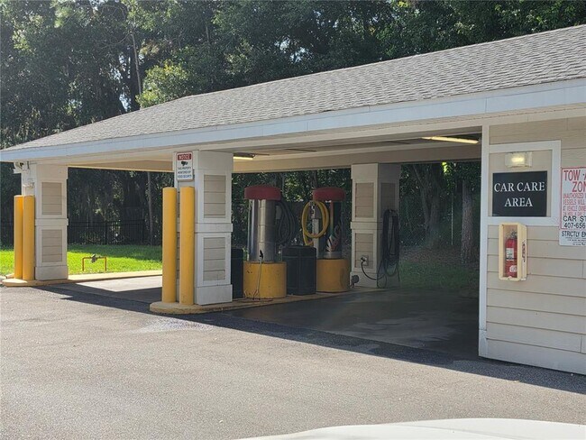 Building Photo - 1300 Eastern Pecan Pl