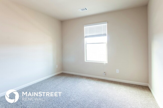 Building Photo - 2260 Clapton Ct