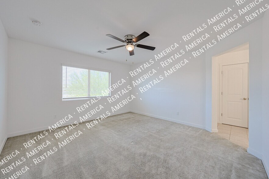 Building Photo - 6038 W Hartford Ct