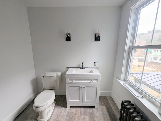 Building Photo - 417 Cliff St