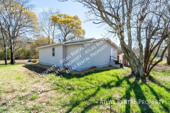 Building Photo - 1724 Sharon Blvd