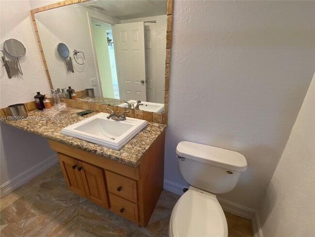 Building Photo - 2049 S Ocean Dr