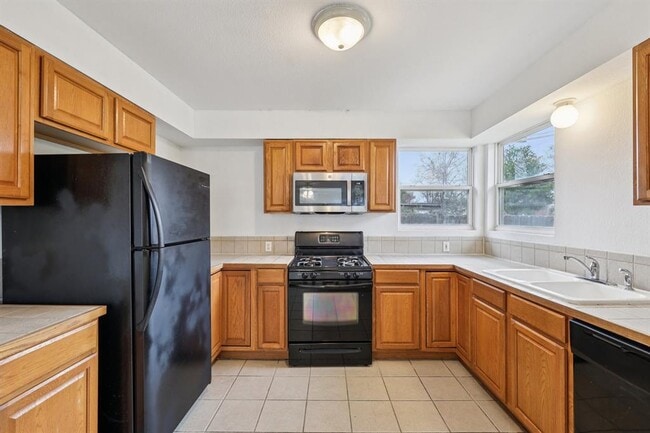 Building Photo - 4302 Harmon Ave