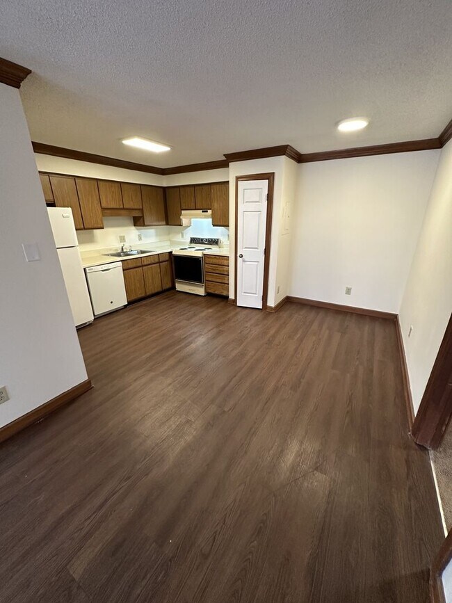 Building Photo - 3525 Ivy Commons Dr