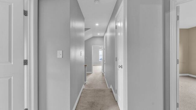 Building Photo - 6294 New Albany Rd W