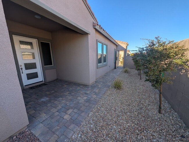 Building Photo - 11531 Great Bahama Way