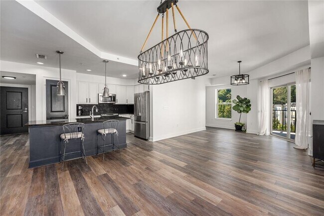 Building Photo - 200 River Vista Drive