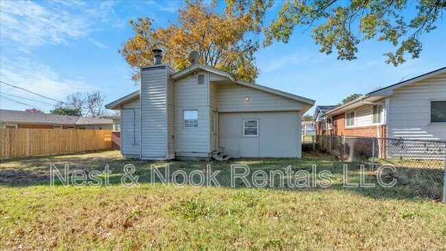 Building Photo - 2923 S Irvington Ave
