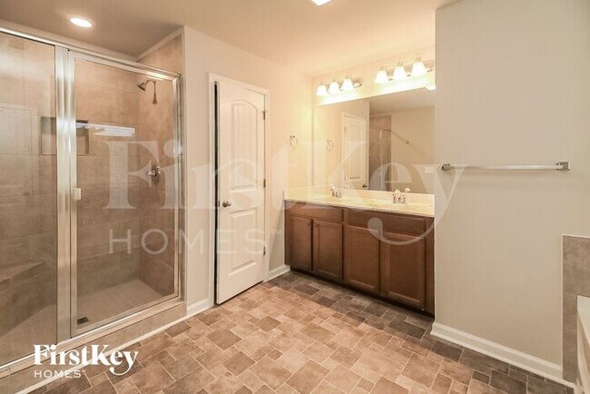 Building Photo - 3108 Baylor Cir