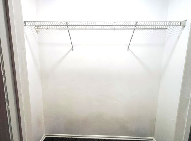 Building Photo - Updated 4 Bd 3 Ba Home in Sandy