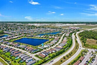 Building Photo - 9605 Bexley Dr