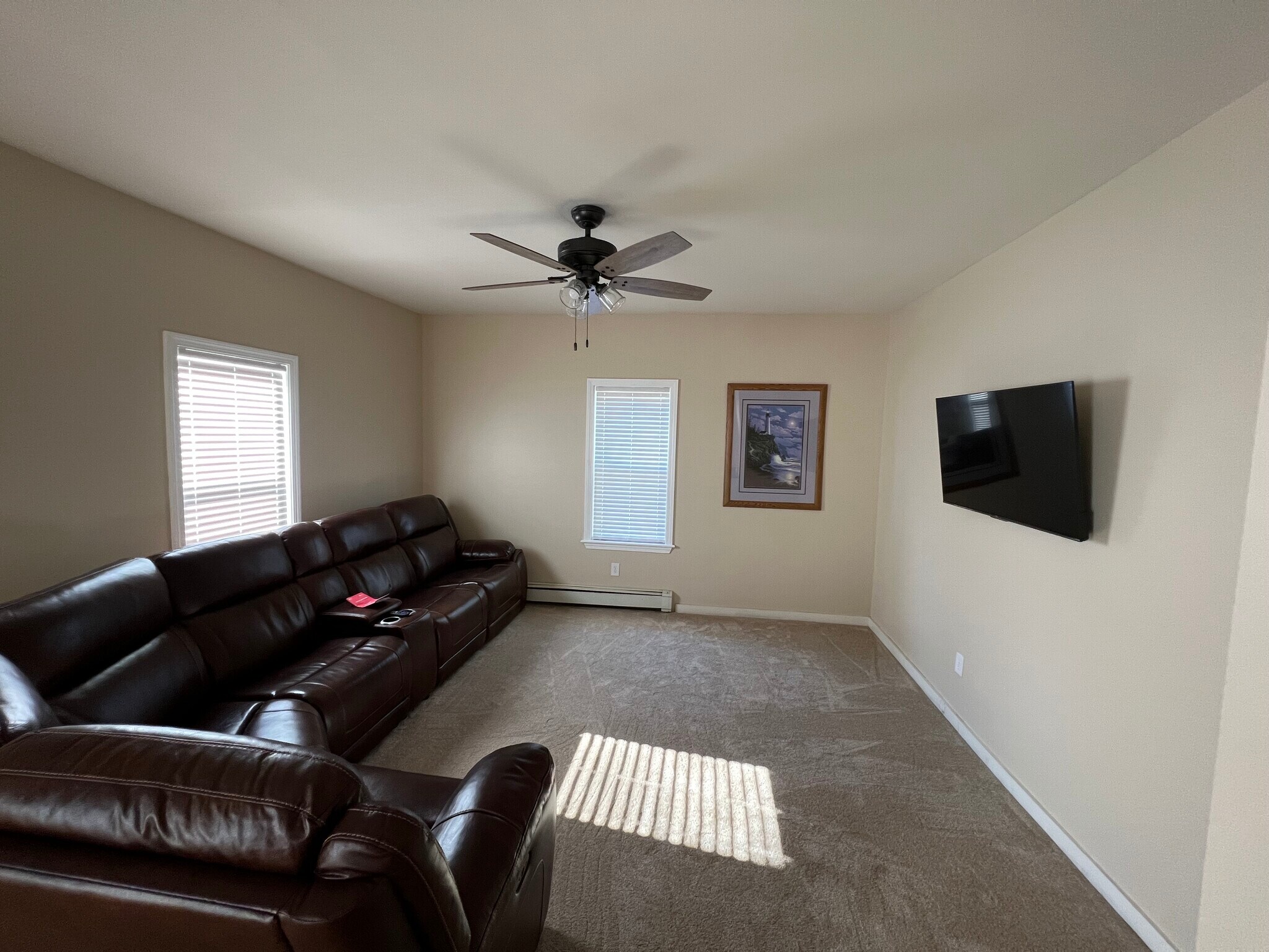 Building Photo - 329 Turner St