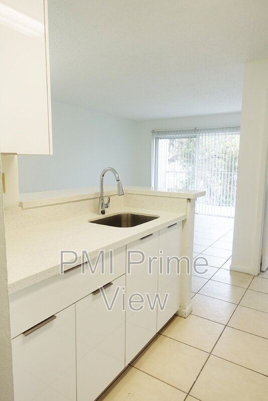 Building Photo - 15221 SW 80th St