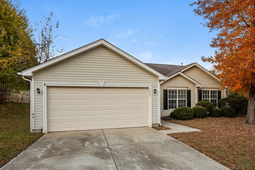 Building Photo - 8445 Angwin Pl