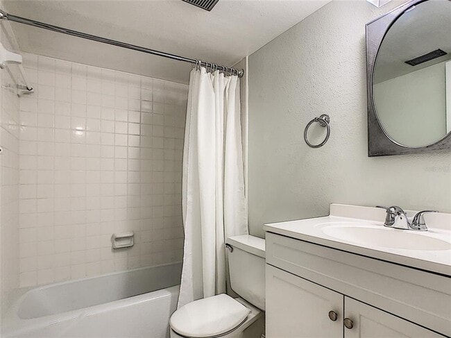 Building Photo - 1506 E Jefferson St