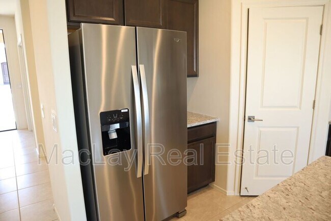 Building Photo - 10652 W Filbert St