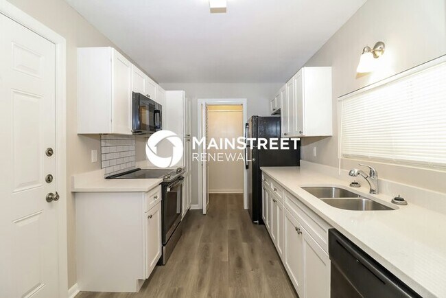 Building Photo - 3 Bedroom Pet-Friendly Home in Fort Worth, TX with Main Street Renewal