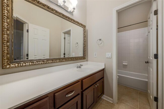 Building Photo - 5723 York Bridge Cir