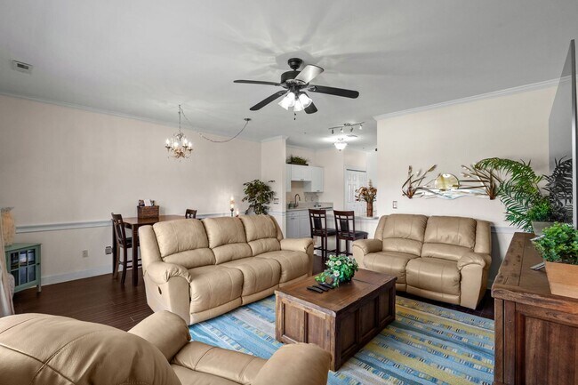 Building Photo - 4855 Carnation Cir