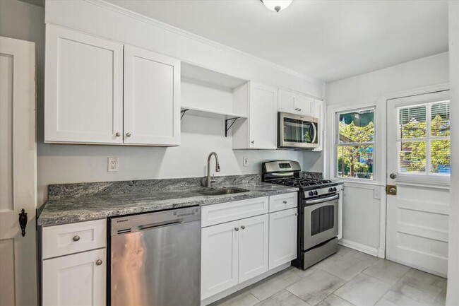 Building Photo - 3627 Elmora Ave