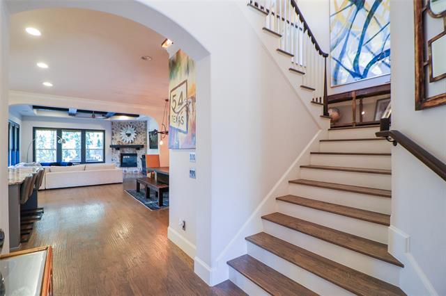 Building Photo - 316 Hollow Way