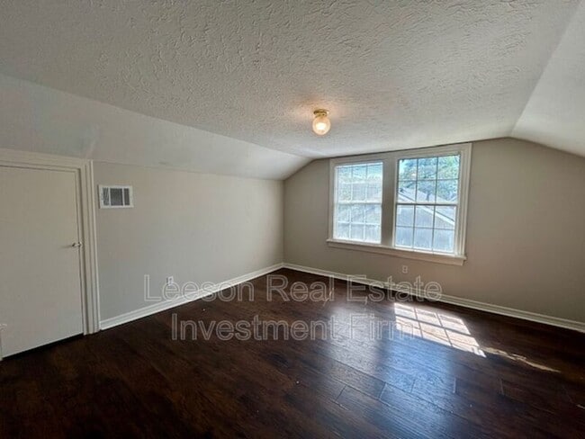 Building Photo - 274 Carrollton Ave