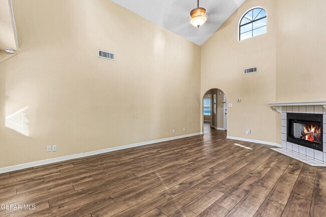 Building Photo - 7229 Golden Hawk Dr