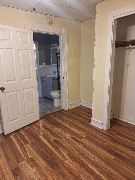 Building Photo - 21 Albion St