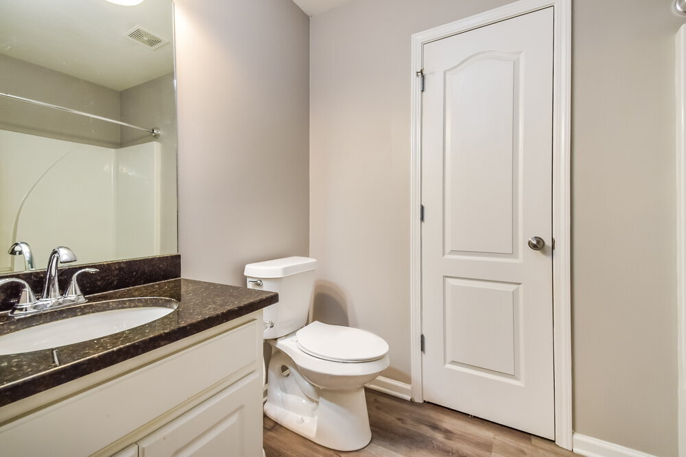 Building Photo - 1950 Lily Valley Dr