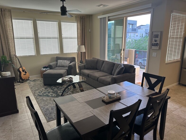 Primary Photo - 11257 Rainbow Peak Ave