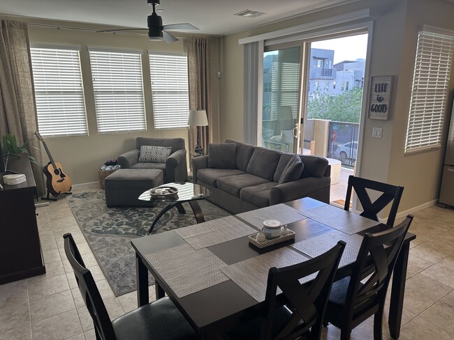 Building Photo - 11257 Rainbow Peak Ave