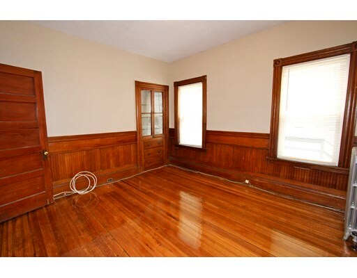 Building Photo - 118-120 Wrentham St