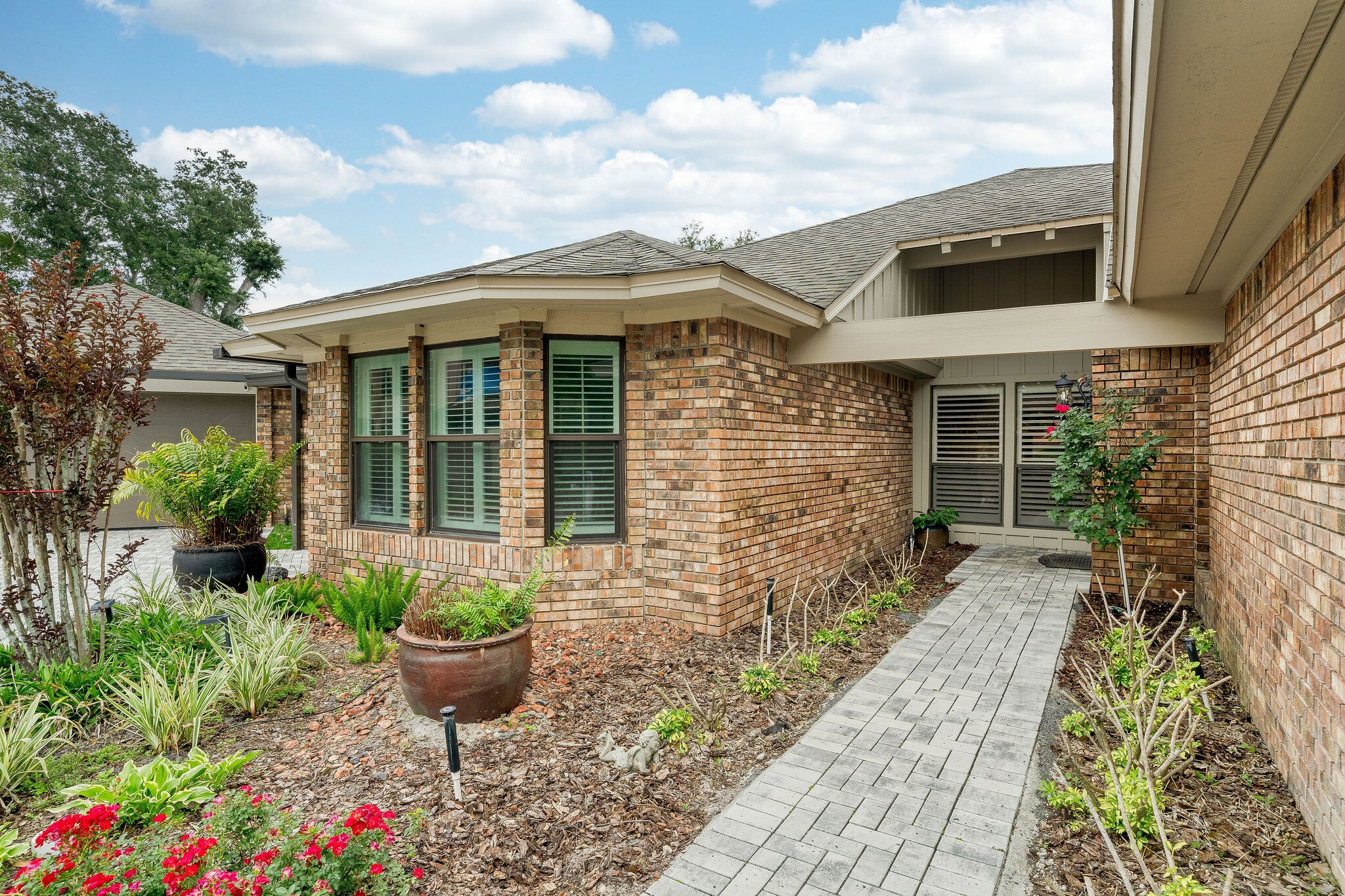 Building Photo - 1886 Demetree Dr