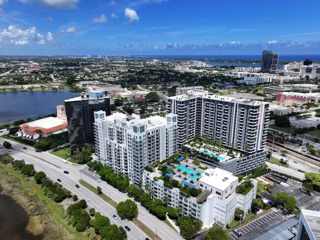 Building Photo - 300 S Australian Ave