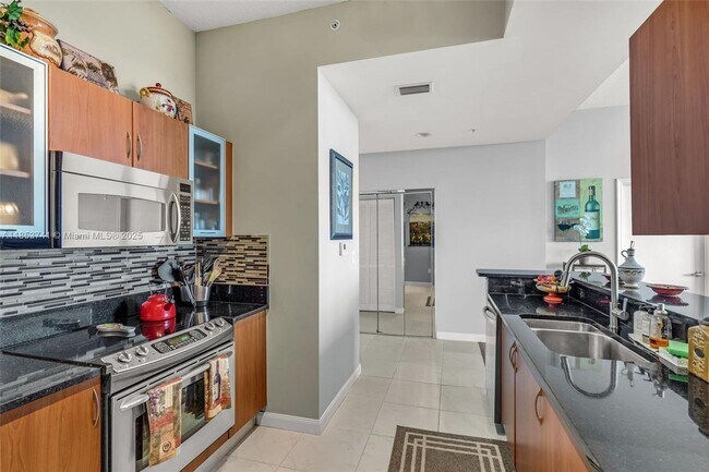 Primary Photo - 2775 NE 187th St