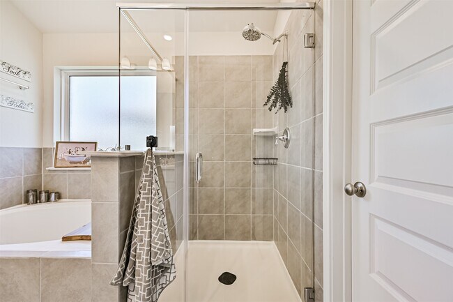 Building Photo - 10409 Deussen Ln