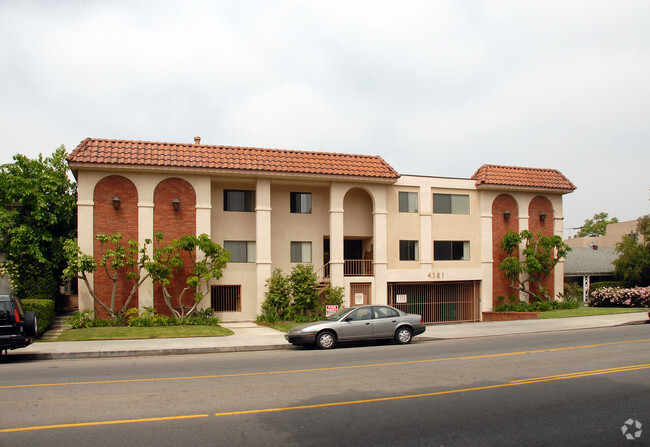 Building Photo - Tujunga Towers