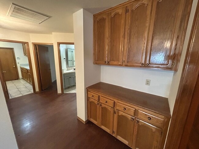 Building Photo - 3 Bedroom 2 Bathroom with a Bonus Room and Pool in the El Diamante School District!