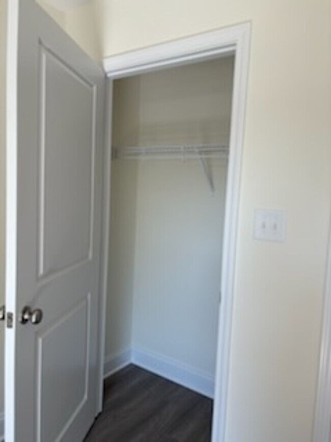 Building Photo - Brand New 2025 Townhouse with Stunning Private Deck!