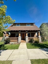 Building Photo - Spacious 3-Bedroom Home with Bonus Room in...