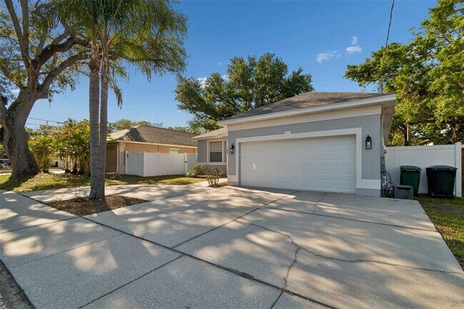 Building Photo - 1208 DR Martin Luther King JR Street North