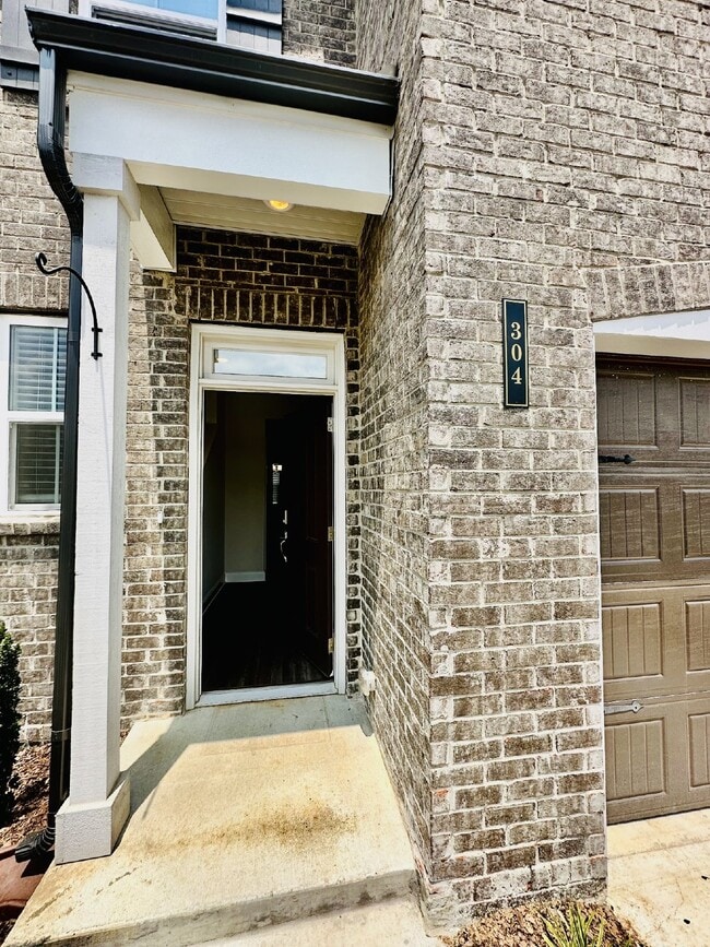 Primary Photo - 304 Cheval Dr